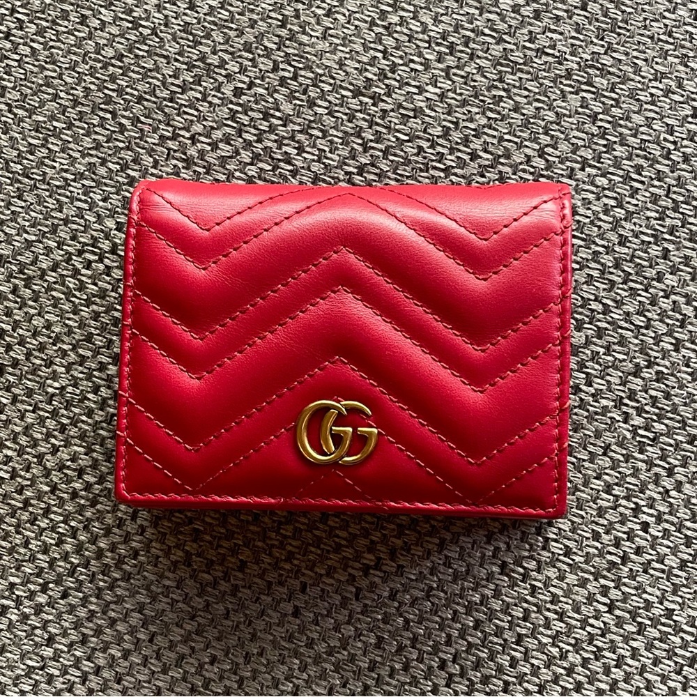 Authentic Gucci GG 2.0 Matelassé Leather Card Case!!
